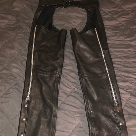 Kerr Men’s Leather Motorcycle Chaps - Picture 8 of 16